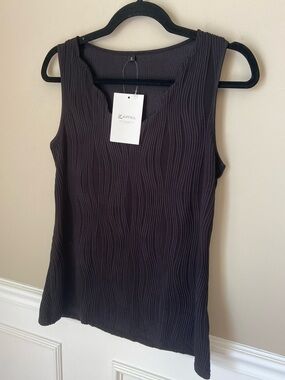 Women's Black Textured Sleeveless Blouse Size Small NWT
